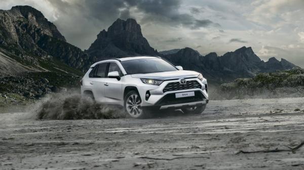 Новый RAV4 для России – цены и комплектации